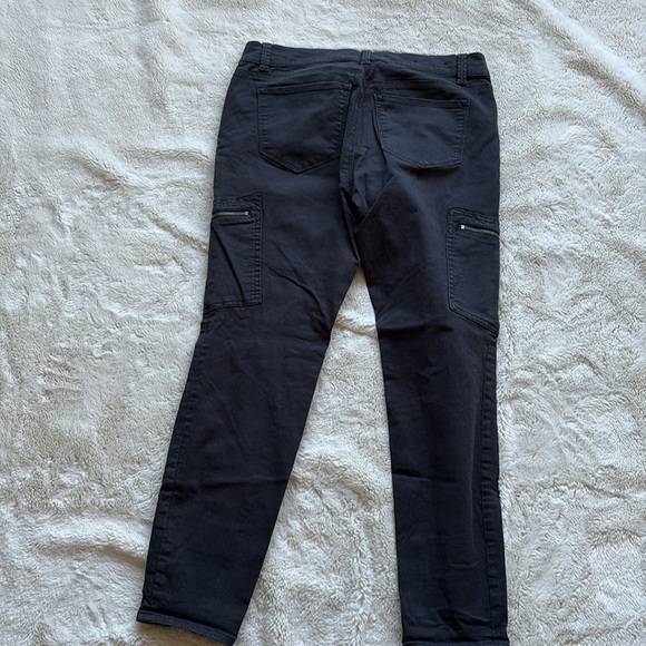 LOFT Black Skinny Ankle Pants  Zip Pocket Utility Style | Stretch Size 6 Petite - Picture 7 of 10